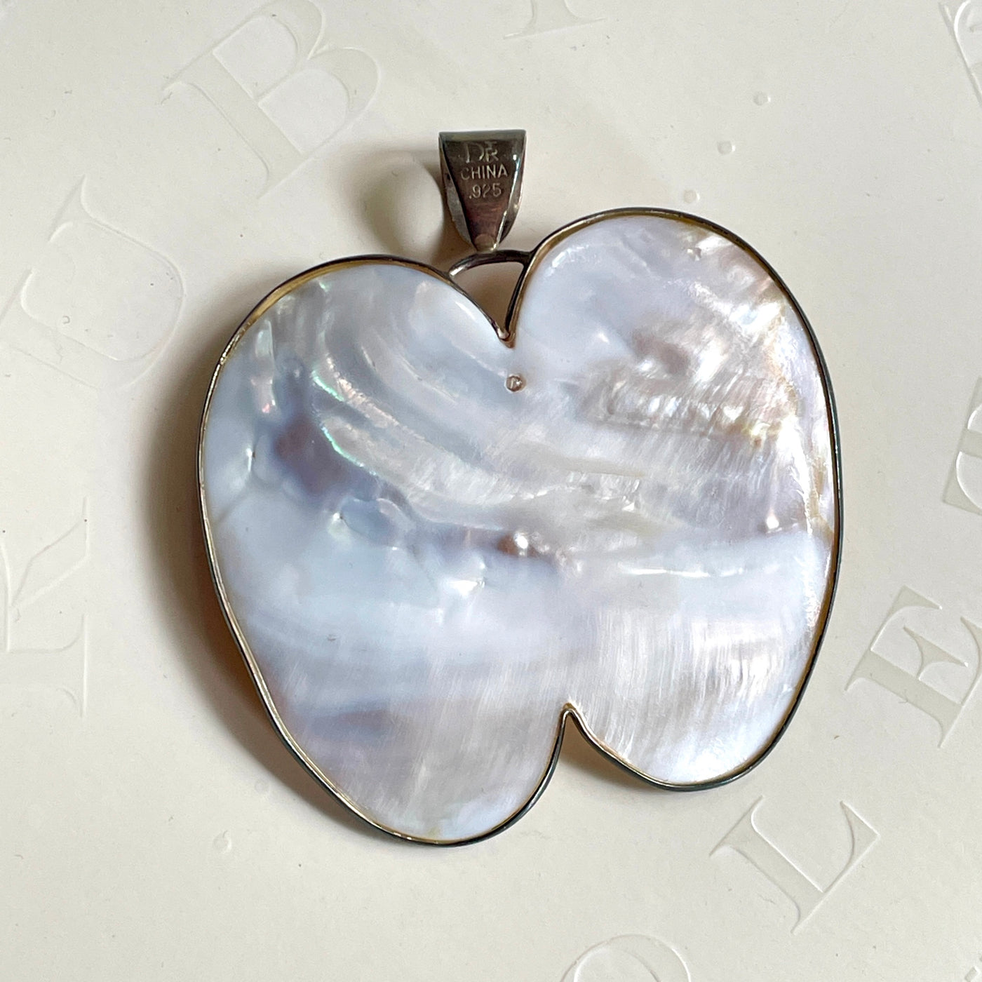 3" DTR Silver 925 Shell Pendant