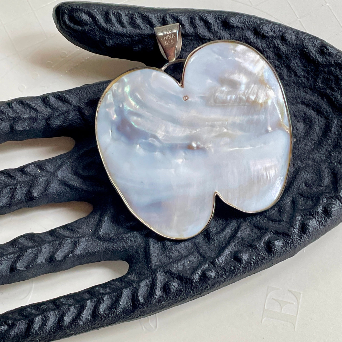 3" DTR Silver 925 Shell Pendant