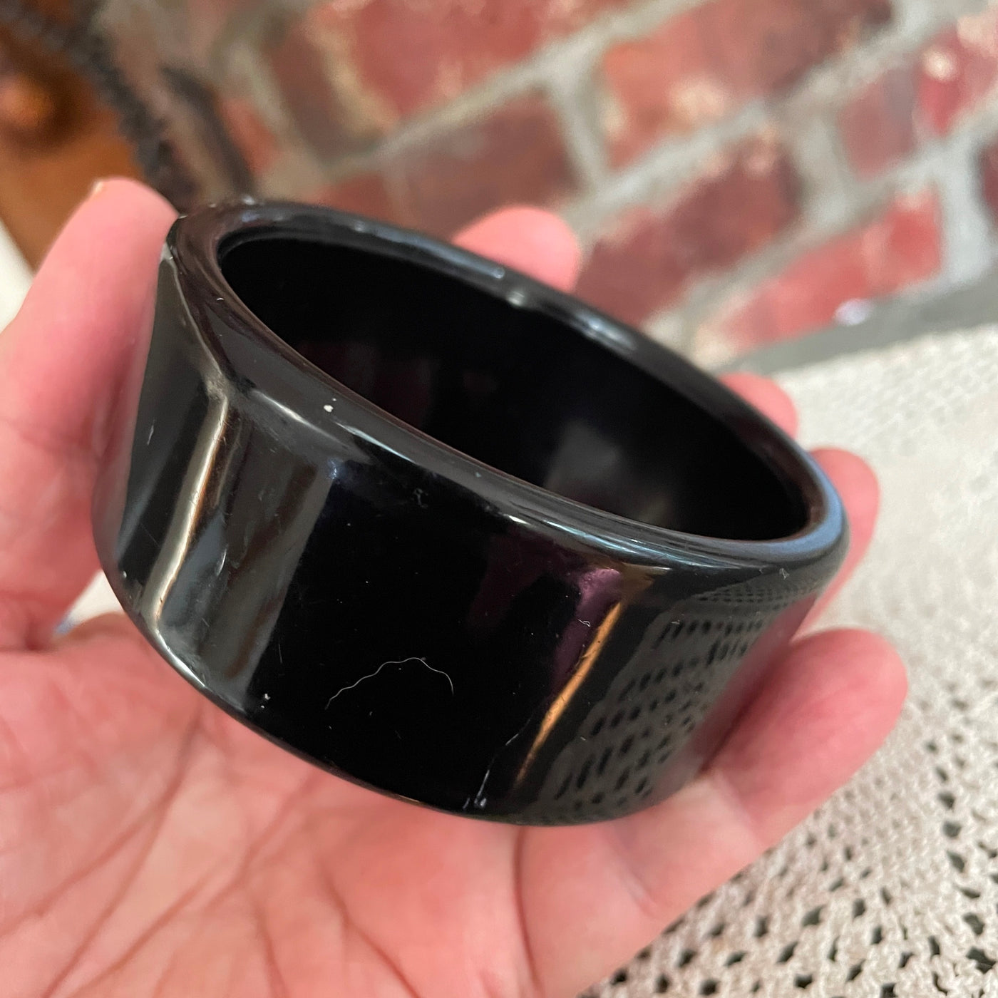 2-5/8" Vintage Black Gloss Acrylic Bangle Bracelet #A2