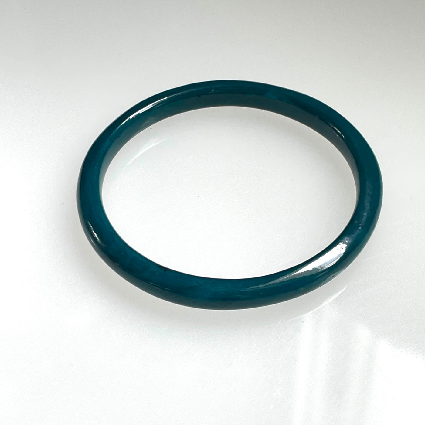 2-5/8" Blue Aqua Green Rounded 3/8"W Acrylic Bangle Bracelet Vintage