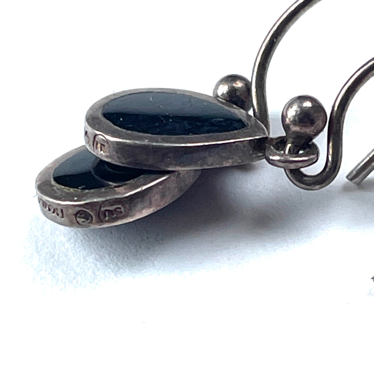 Silver 925 SU Thailand Hook Earrings w Small Tear Drop Black Stone