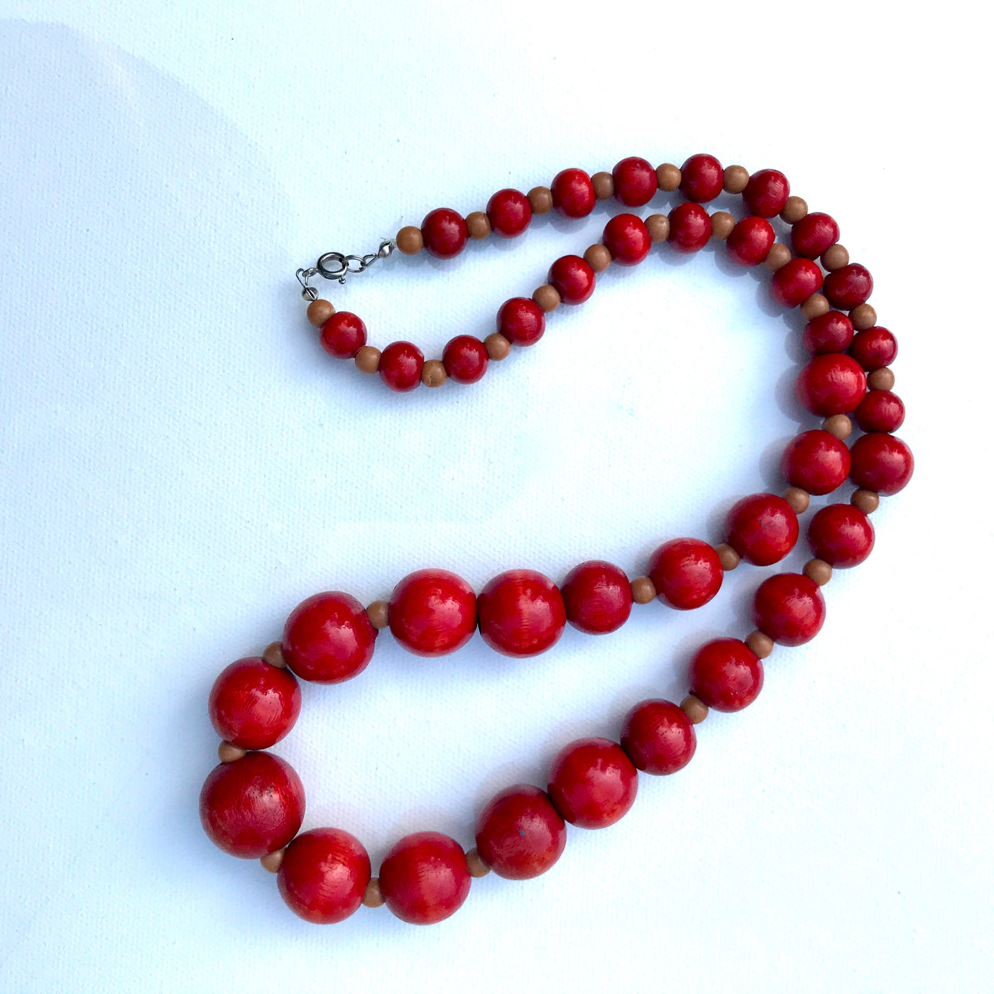 24" Hand Crafted Ascending Rock a Billy Wood Red & Natural Bead Necklace Silver Clasp