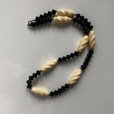 22" Cream & Black Twist Acrylic Modern Necklace Vintage
