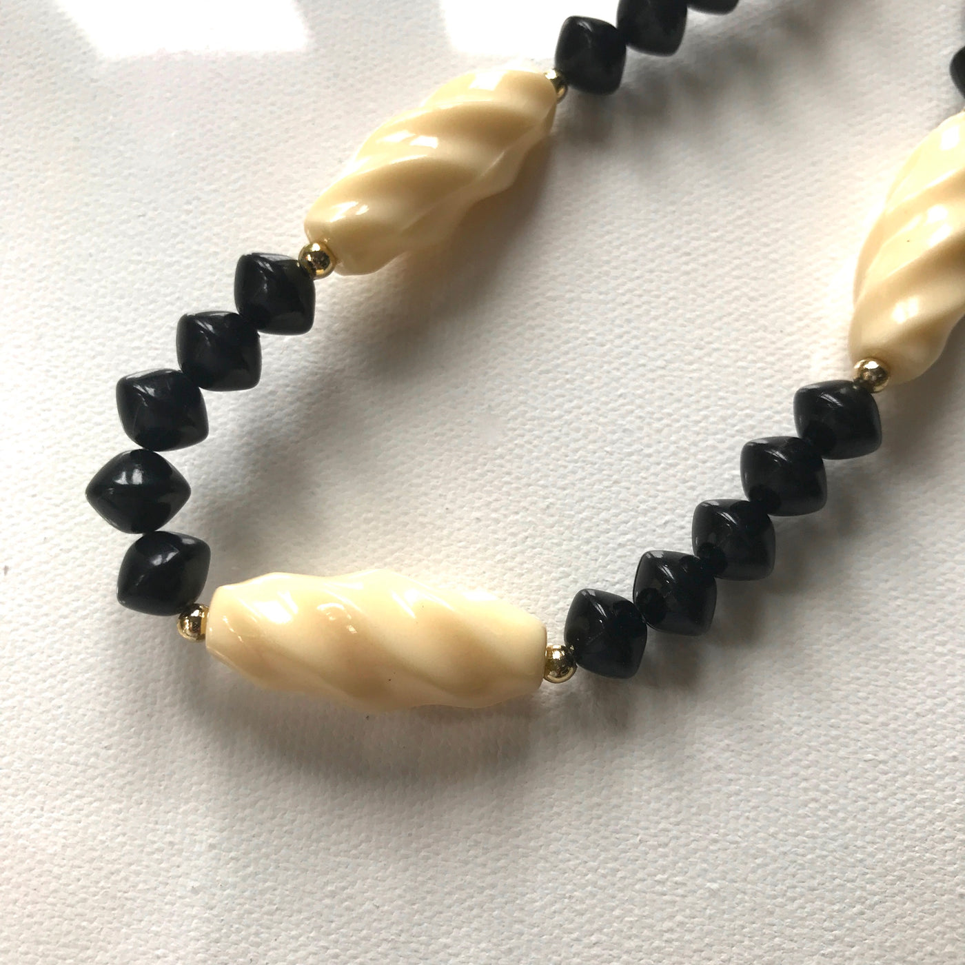 22" Cream & Black Twist Acrylic Modern Necklace Vintage
