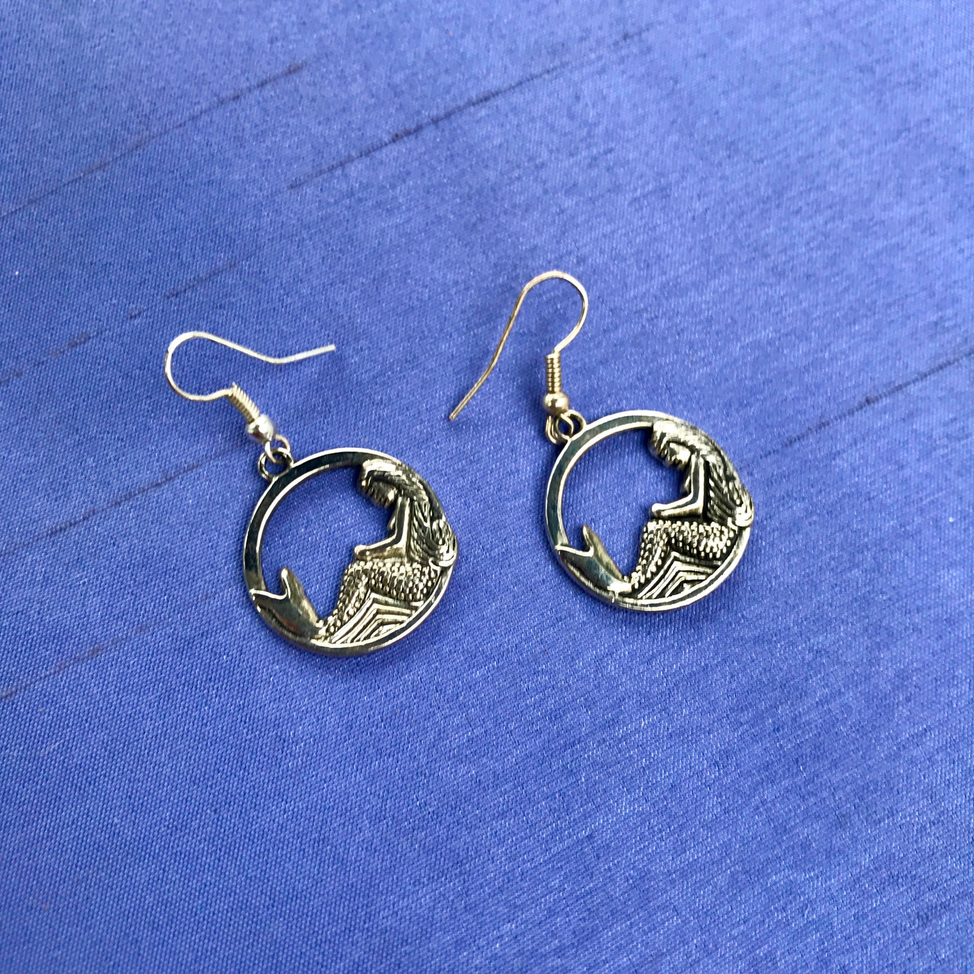 Vintage Modern Design Mermaid on Wave Round Dangle Pierced Hook Earrings