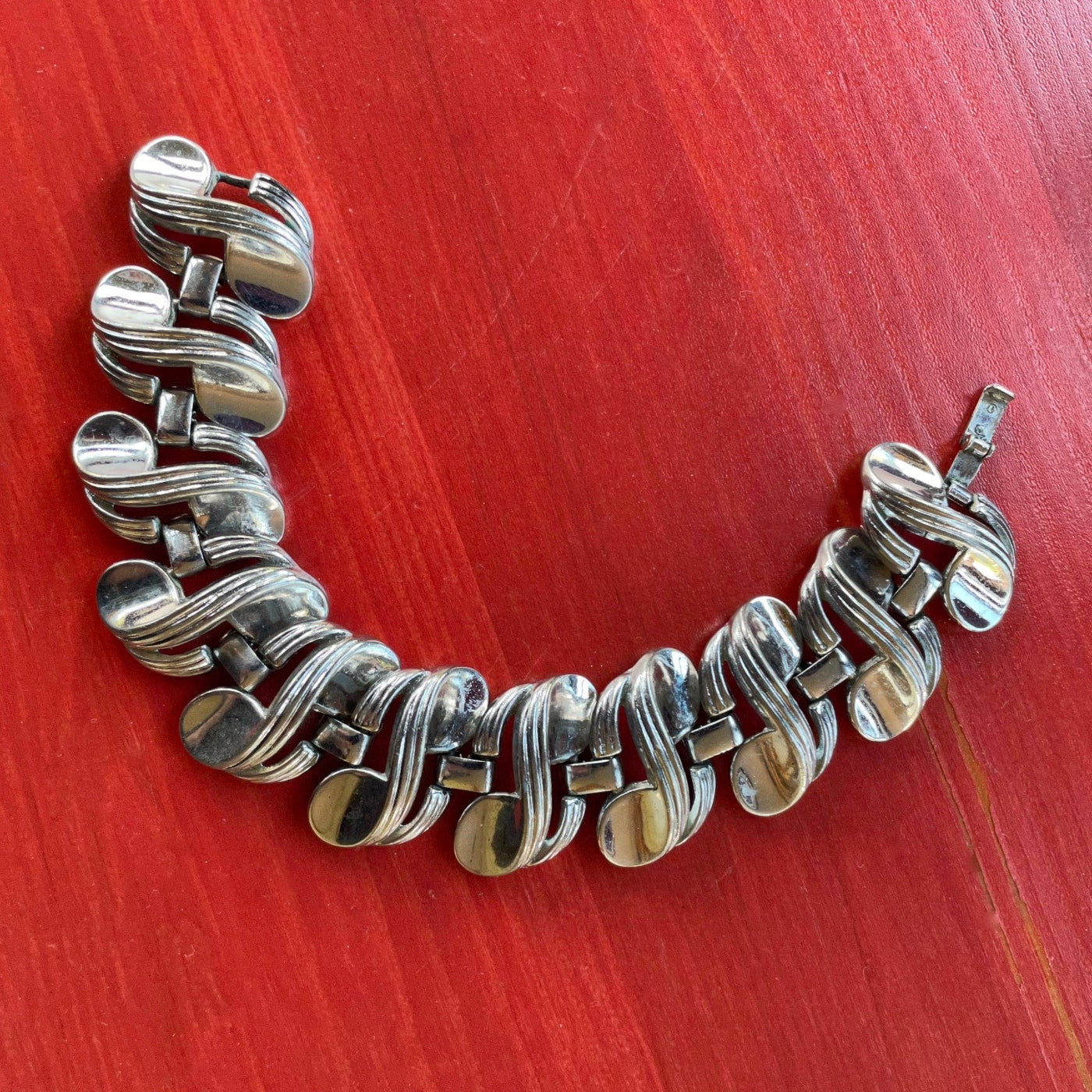 7" Vintage Silver Metal Trifari Heavy Diagonal S Link 1" Wide Bracelet