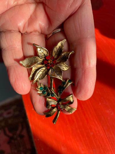 2.75" Beatrix Retro Gold Red green Jewels Poinsettia Christmas Pin Vintage