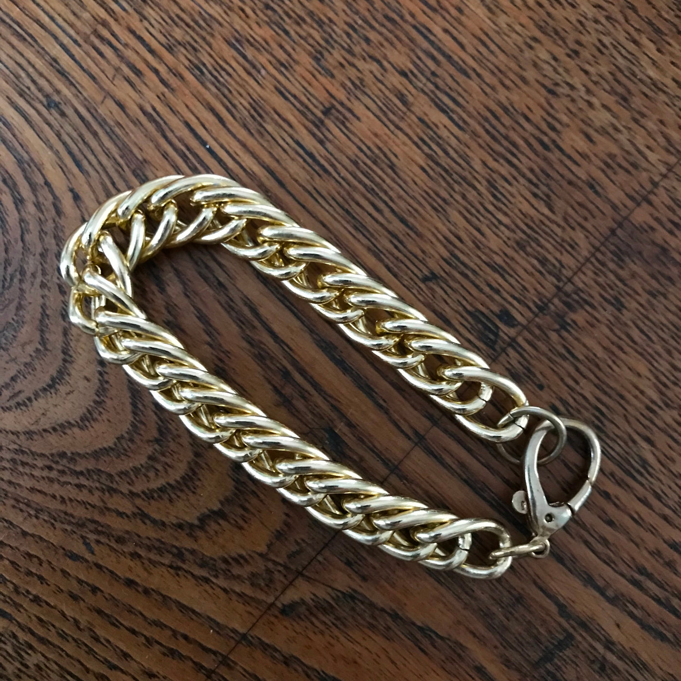 7" Light Weight Gold Metal Link Bracelet with Large Clasp 1/2" Links