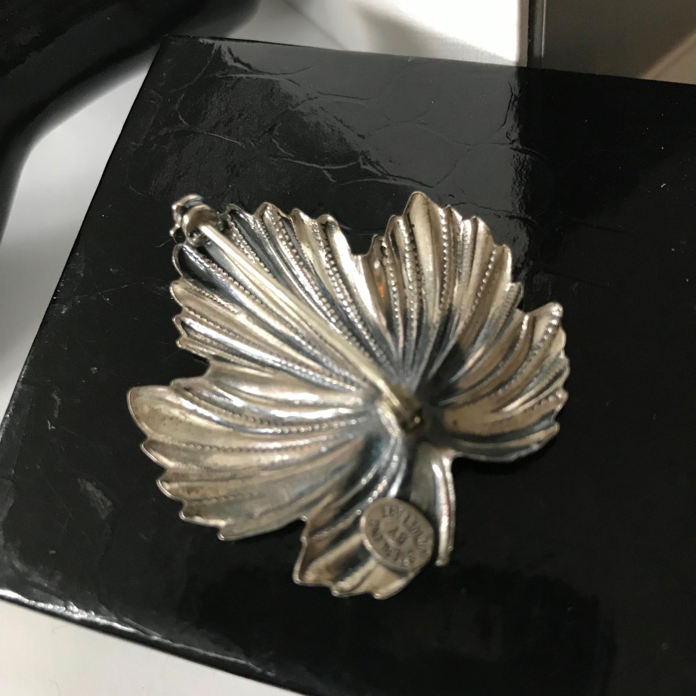 Vintage Sterling Leaf Sterling by Jewel Art 1.5" x 1.5" Modern Splayed Design