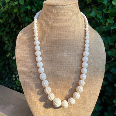 30" Vintage Mid Century White Fluted Graduated Bead Necklace