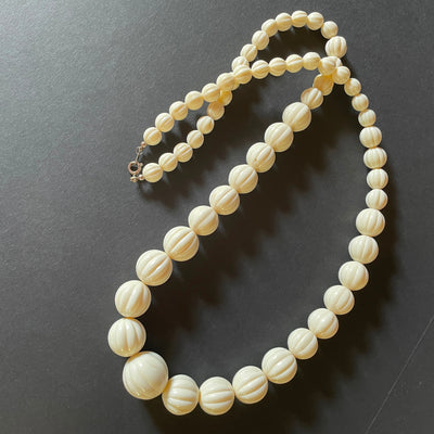 30" Vintage Mid Century White Fluted Graduated Bead Necklace