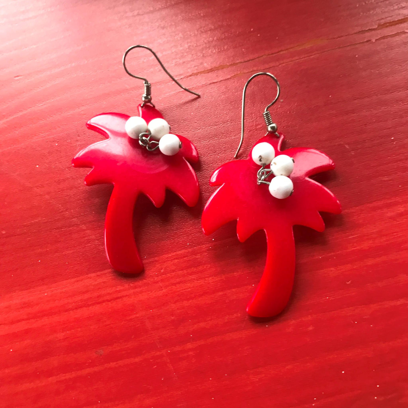 2" Vintage Red Thermoplastic Palm Tree Dangle Pierced Hook Earrings Retro Style