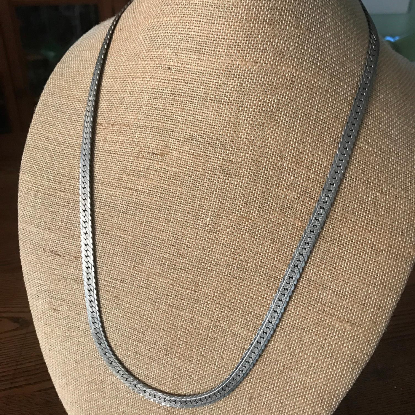 29" Vintage Textured  Silver Metal Herring Bone Link Flat Chain