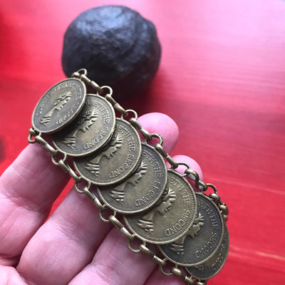 7" Bronze Brass Metal Faux British 9 Coin Bracelet w Chain QE II