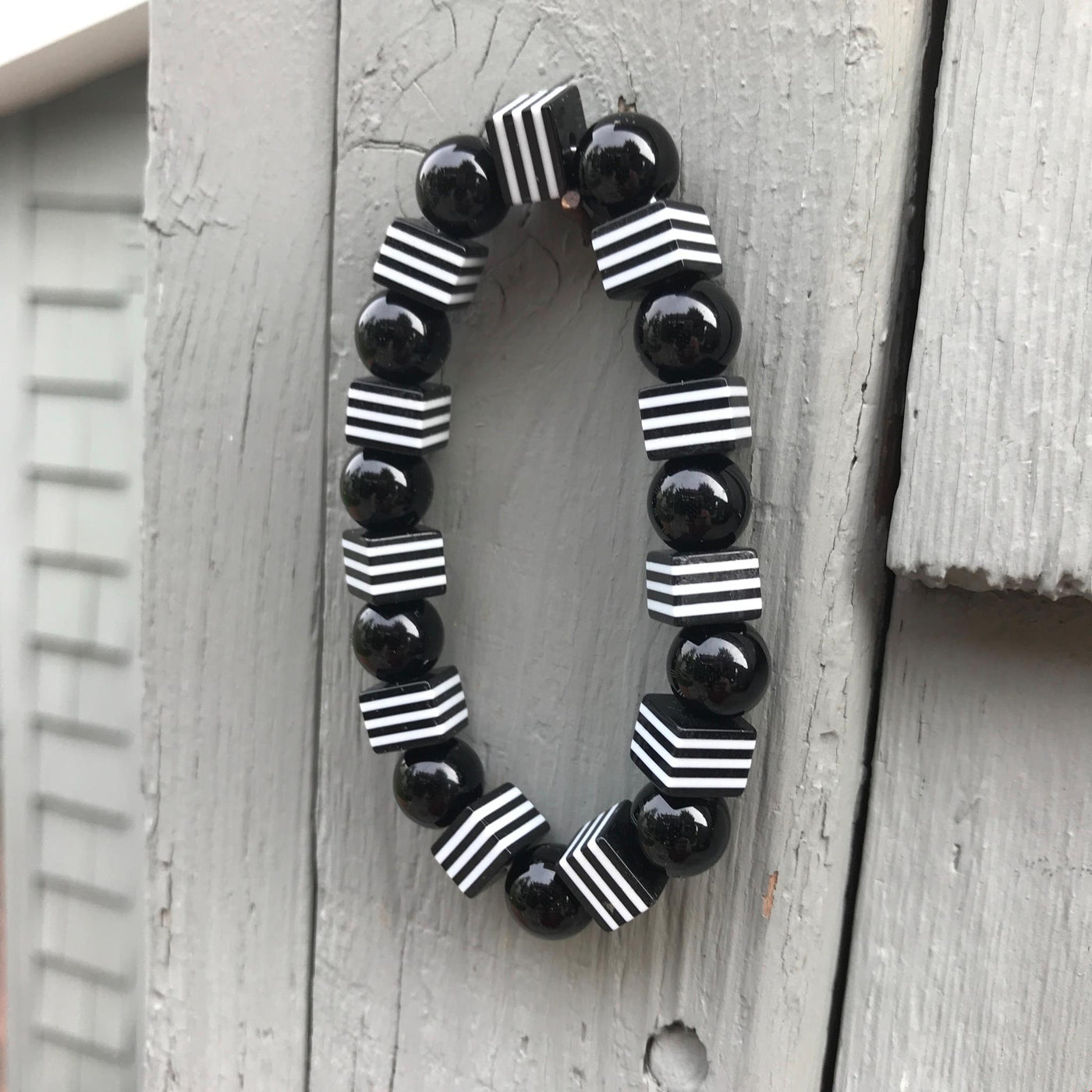 2.5" Stretch Black Layered & White Bead Bracelet